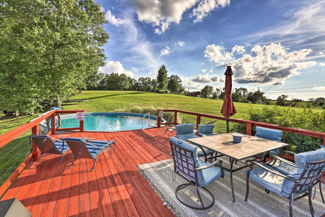 Williamstown Gem With Private Pool And Hot Tub! Villa Luaran gambar
