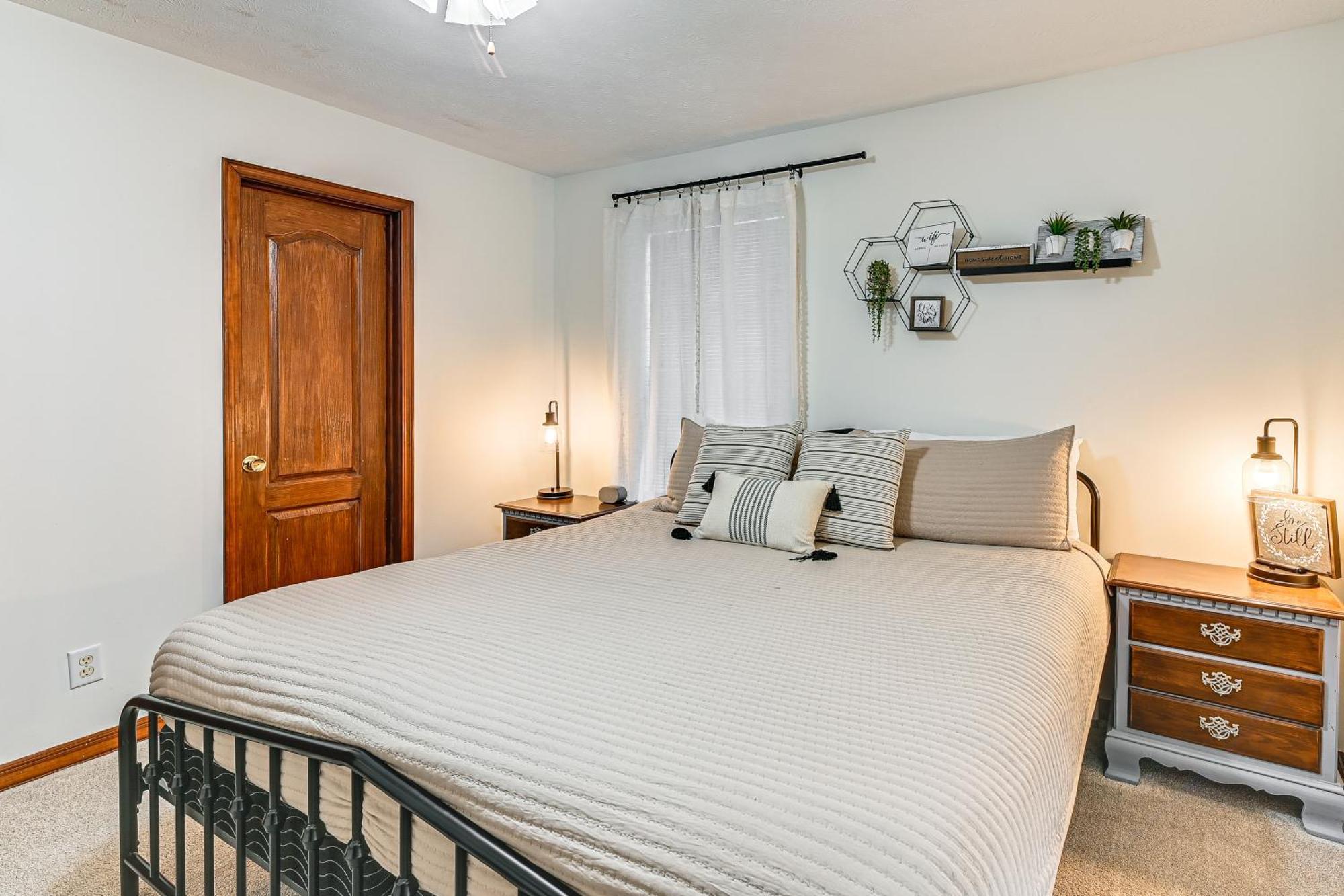 Williamstown Gem With Private Pool And Hot Tub! Villa Luaran gambar